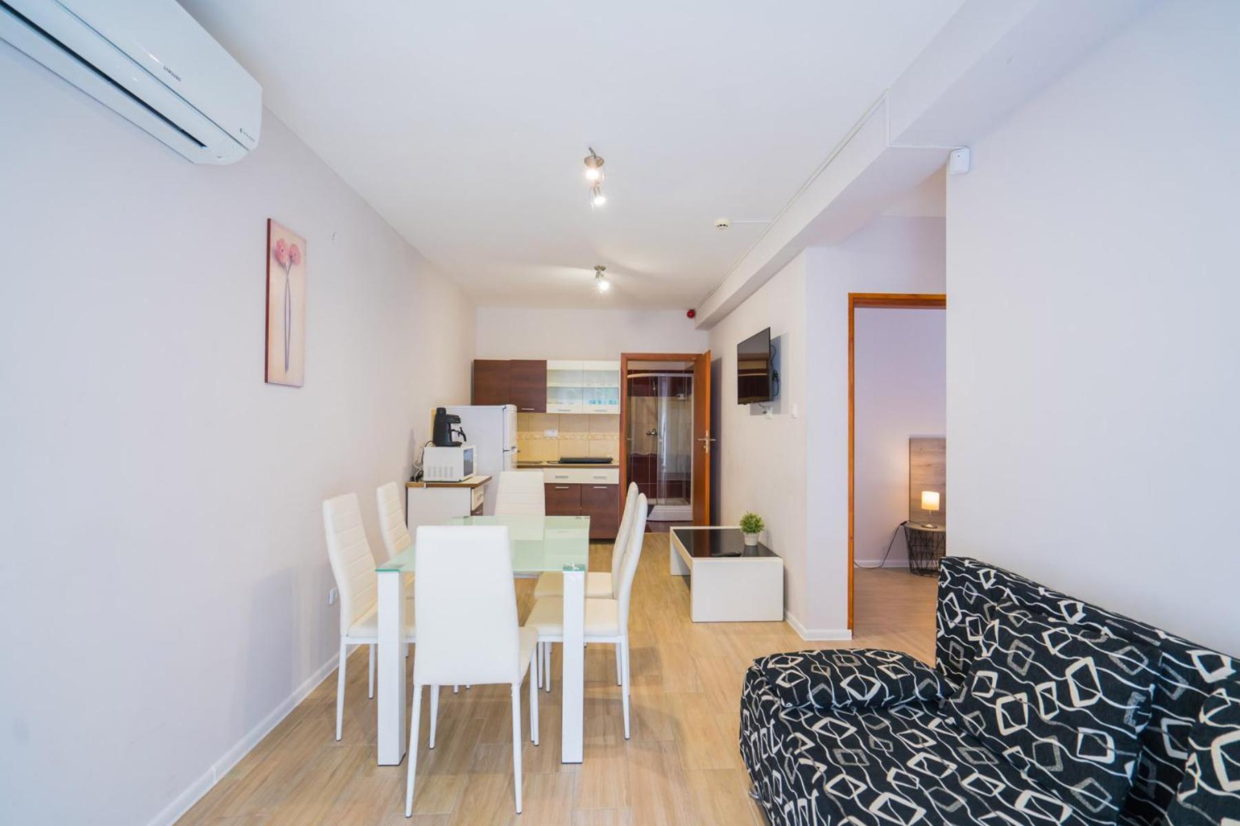 Riviera Apartmanhaz Siofok Exterior photo