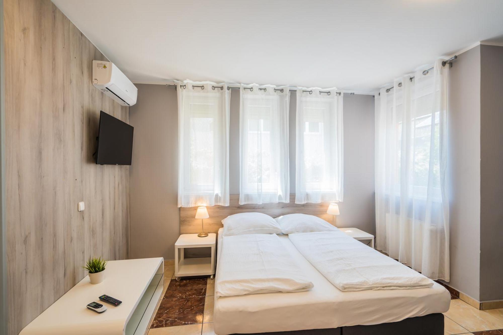 Riviera Apartmanhaz Siofok Exterior photo