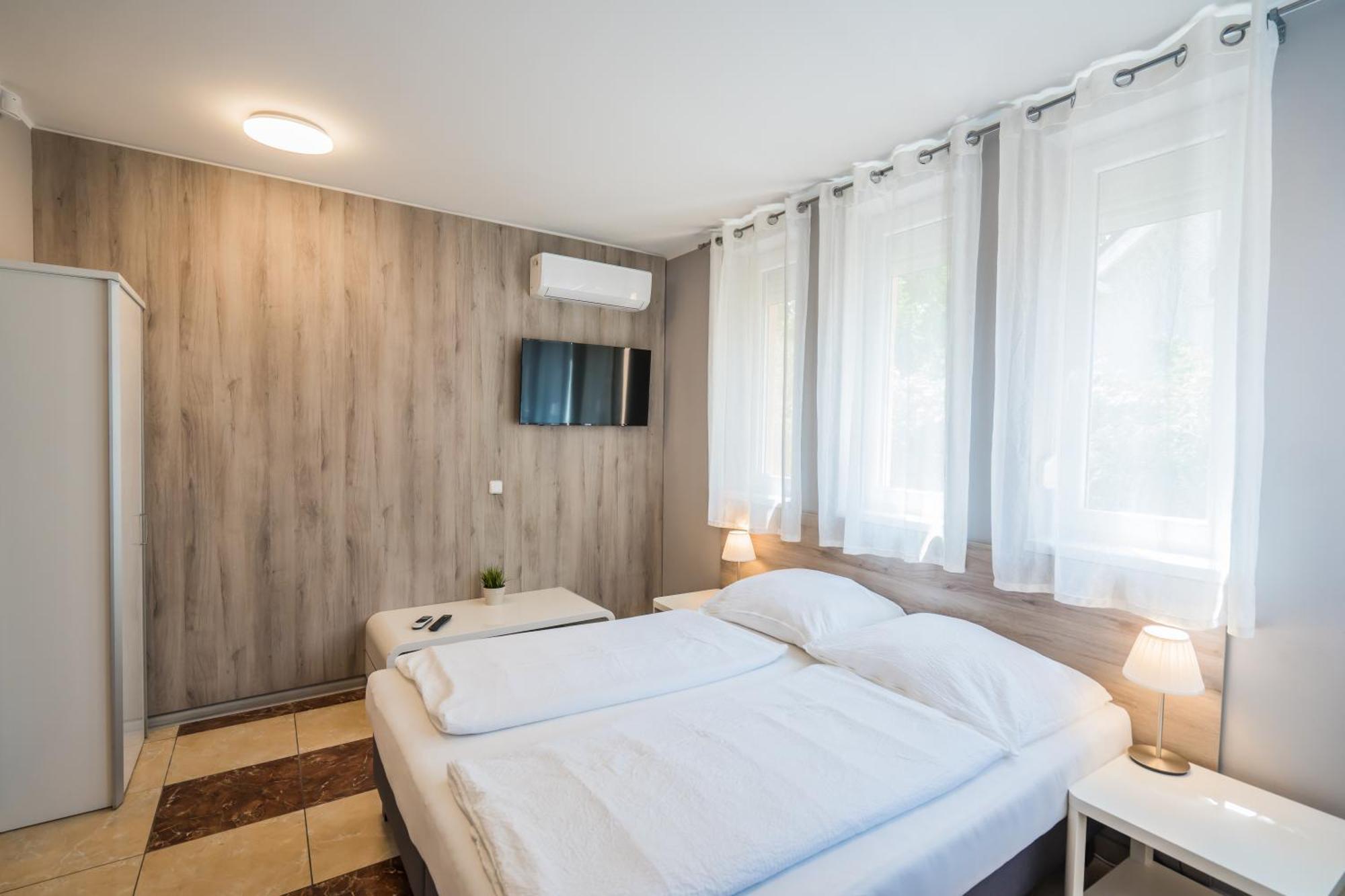 Riviera Apartmanhaz Siofok Exterior photo